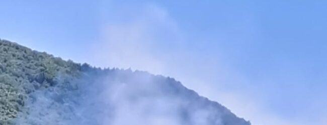 Incendi a Solopaca, intervento dei Canadair per domare le fiamme