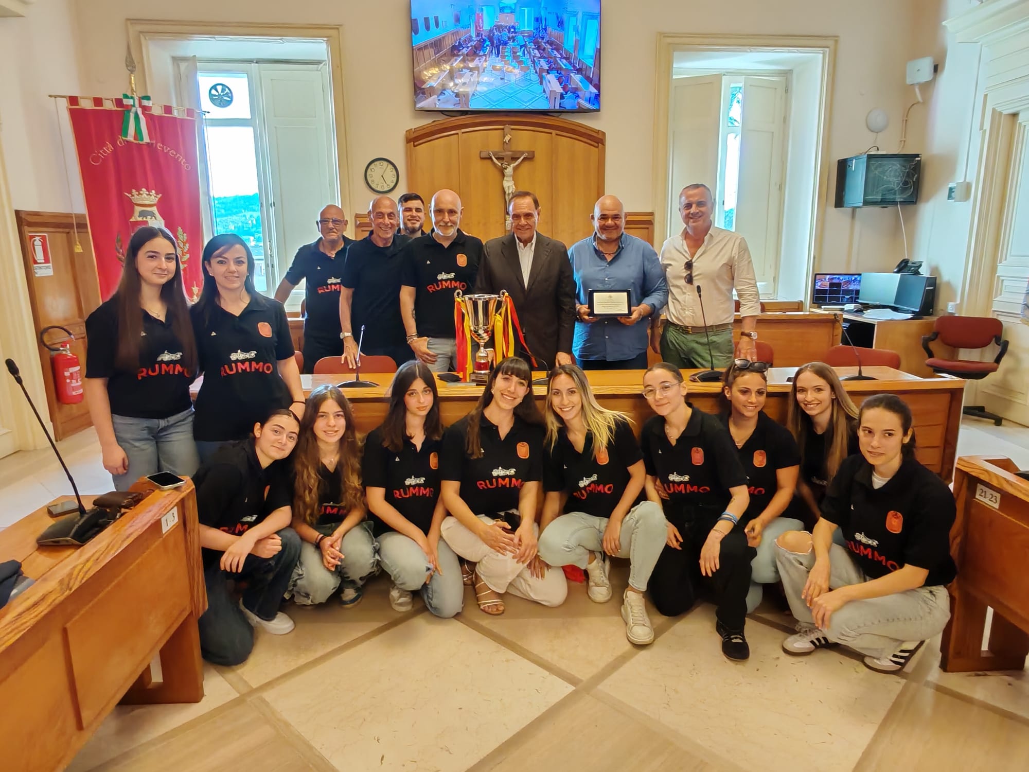 Il sindaco Mastella e il consigliere Lauro hanno ricevuto le atlete della Rummo Samnium Basket