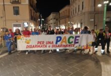 La marcia dei silenti, da Benevento al mondo: no alla guerra