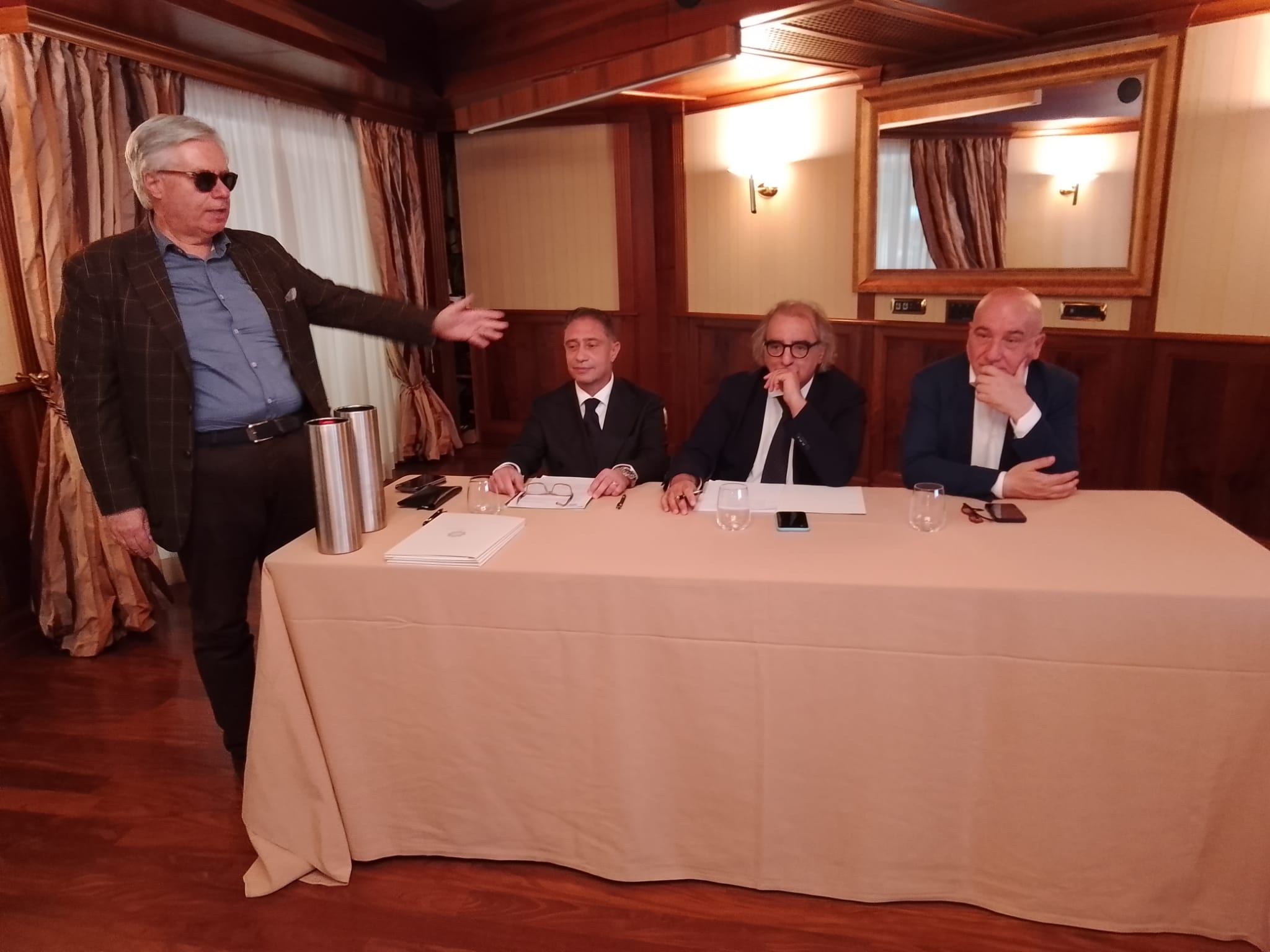 NOI MODERATI