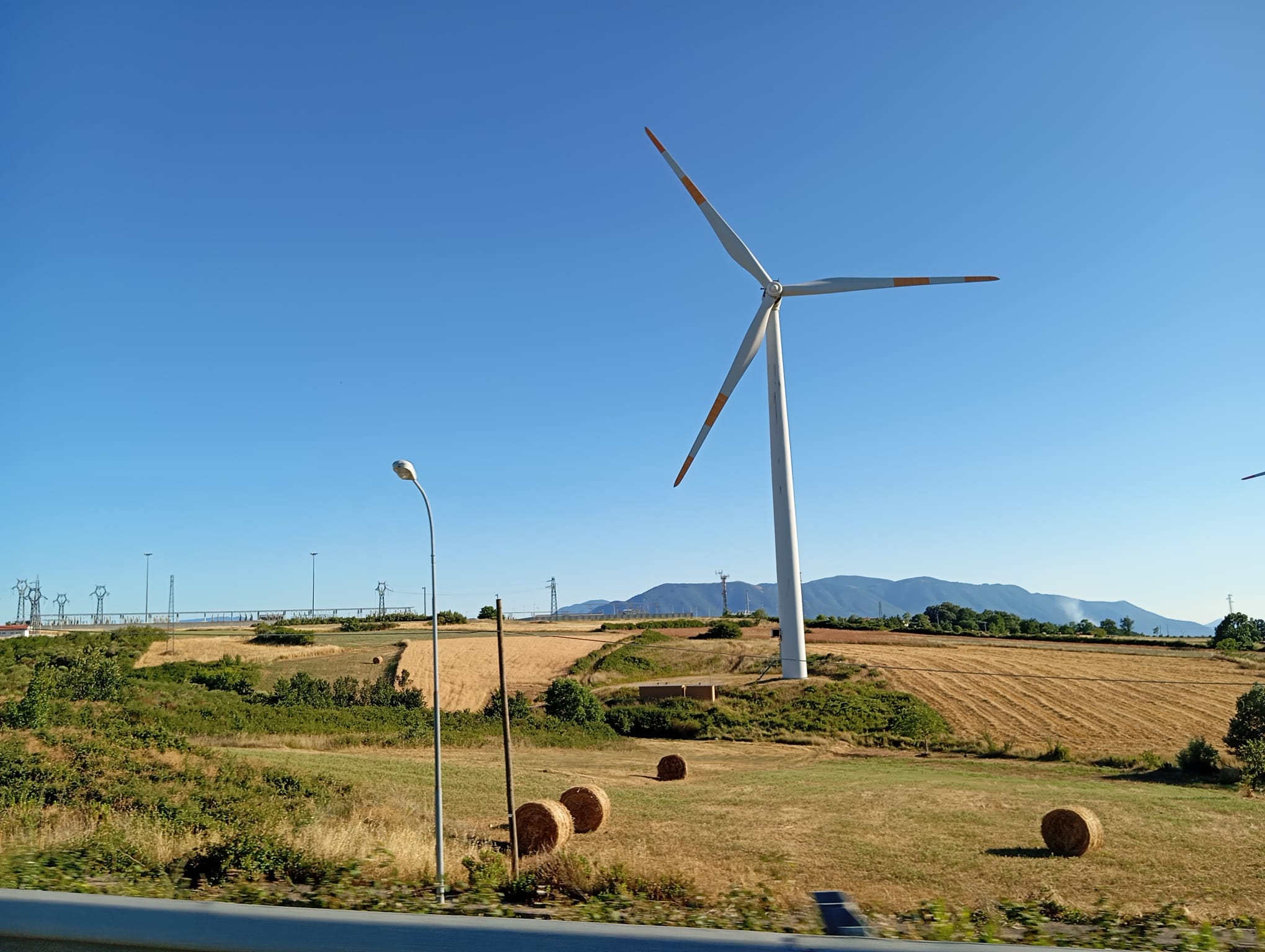 Eolico industriale in area agricola DOC: le associazioni del Matese lanciano l’allarme