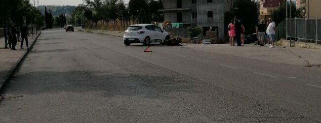 Incidente tra una macchina e una moto a Via Grimoaldo Re: ferito centauro di 30 anni