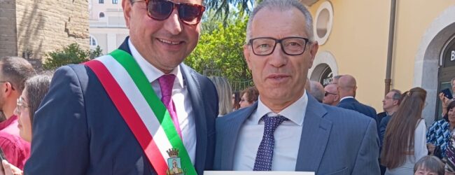 Festa della Repubblica: conferita l’onorificenza di Cavaliere al telesino Domenico Cimmino. Il sindaco Caporaso: “Un esempio di dedizione e senso dello Stato”