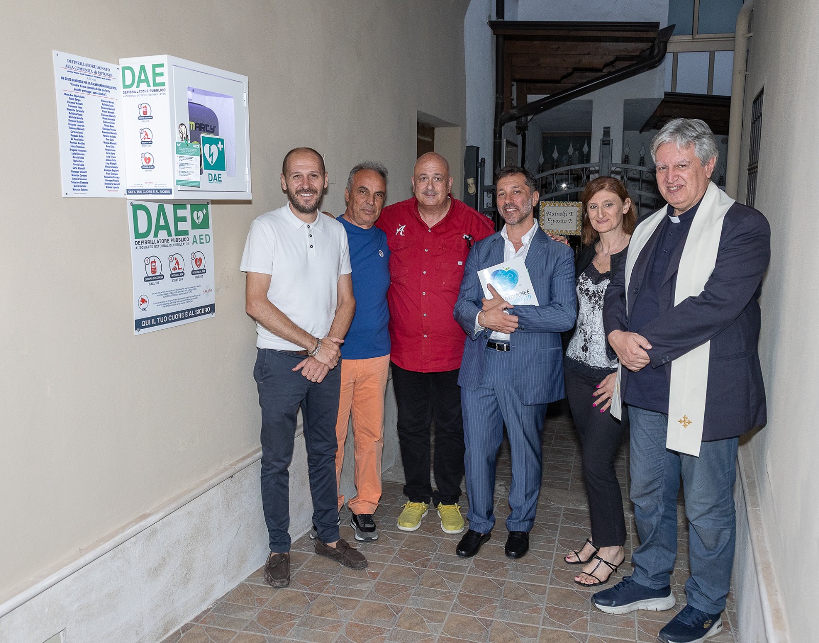 Solidarietà: donato e installato a Rotondi un DAE per la cittadinanza