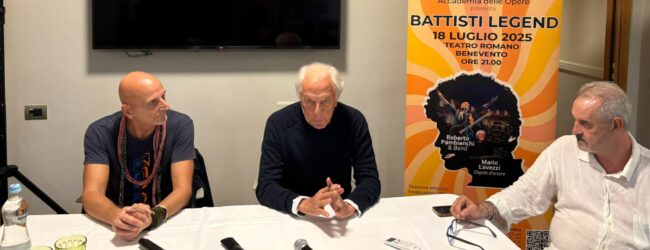 Grande attesa per “Battisti Legend” il concerto stasera alle 21:00 al Teatro Romano