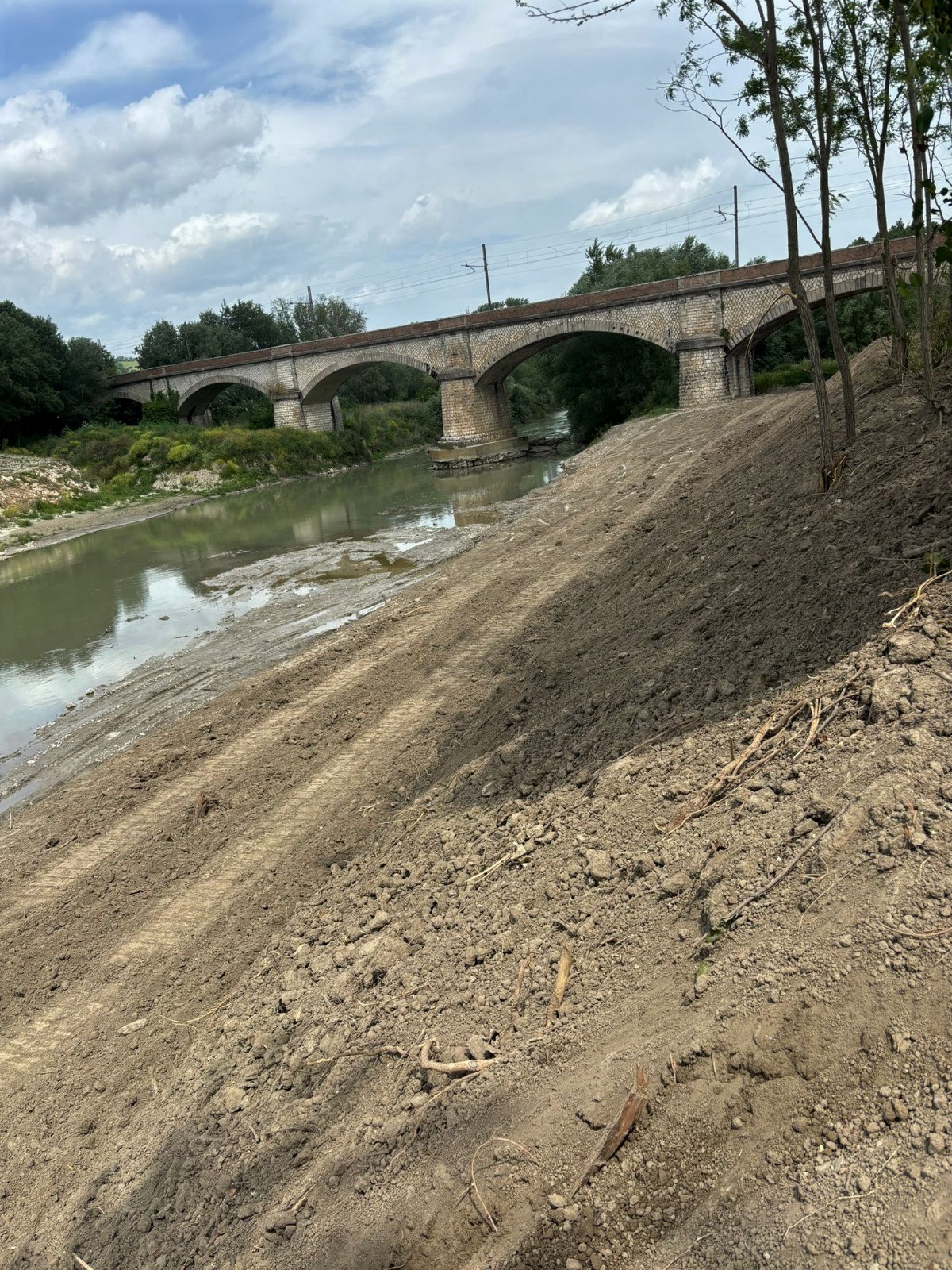 Ponte Ferrovia Benevento Cancello Canale scolo rettificato