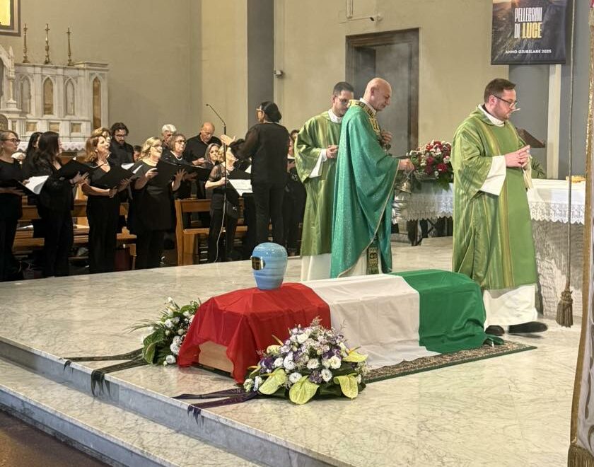 Avellino| La città accoglie le spoglie di Fiorentino sullo e sua moglie, sentita cerimonia nella chiesa santuario del S.S. Rosario