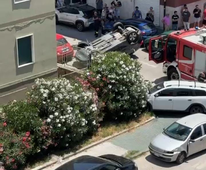 Incidente tra due auto al Rione Ferrovia, un ferito
