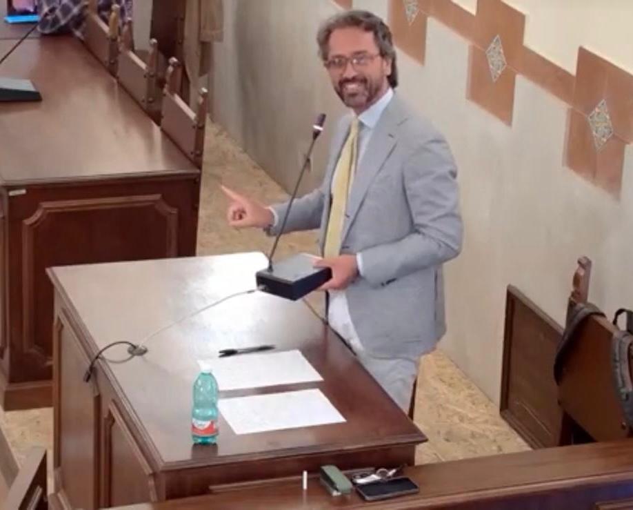 Stravino (FdI) “Airola a rischio default, svegliamoci