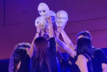 “Essere Umani”: grandi emozioni ieri sera in scena con gli allievi di TeSt-TeatroStage per Benevento Città Spettacolo all’Hortus Conclusus