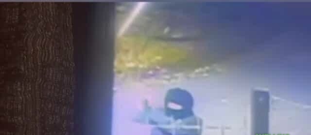 Spari nella notte ad Altavilla Irpina: nel mirino un’abitazione e un’auto