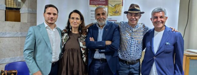 Pietrelcina: l’Ambasciatore Enrico De Agostini presenta “Il tesoro di Papele” al Centro Polivalente “Grazio Forgione”