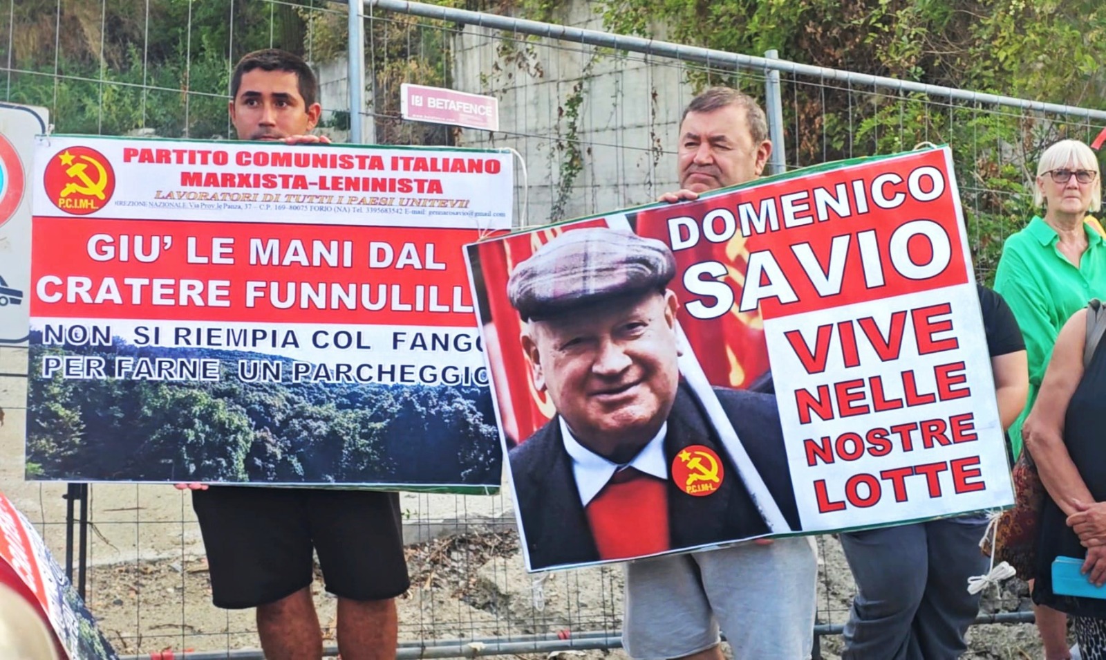 Casamicciola, in tanti a protestare contro la distruzione del Funnulillo