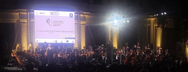 Benevento Città Spettacolo: “Cavalleria rusticana e grandi amori” emozioni in piazza Roma