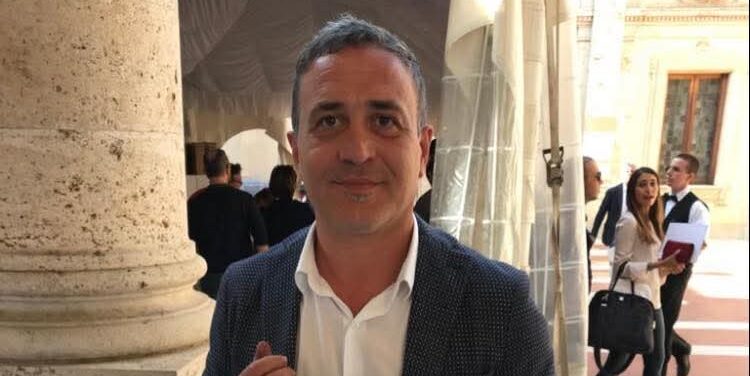 Emergenza Nocciole in Irpinia: raccolti a rischio, crollo della produzione fino all’80%. L’Appello della CIA Avellino: “Stato di Calamità, Programmazione Regionale e Interventi Immediati”