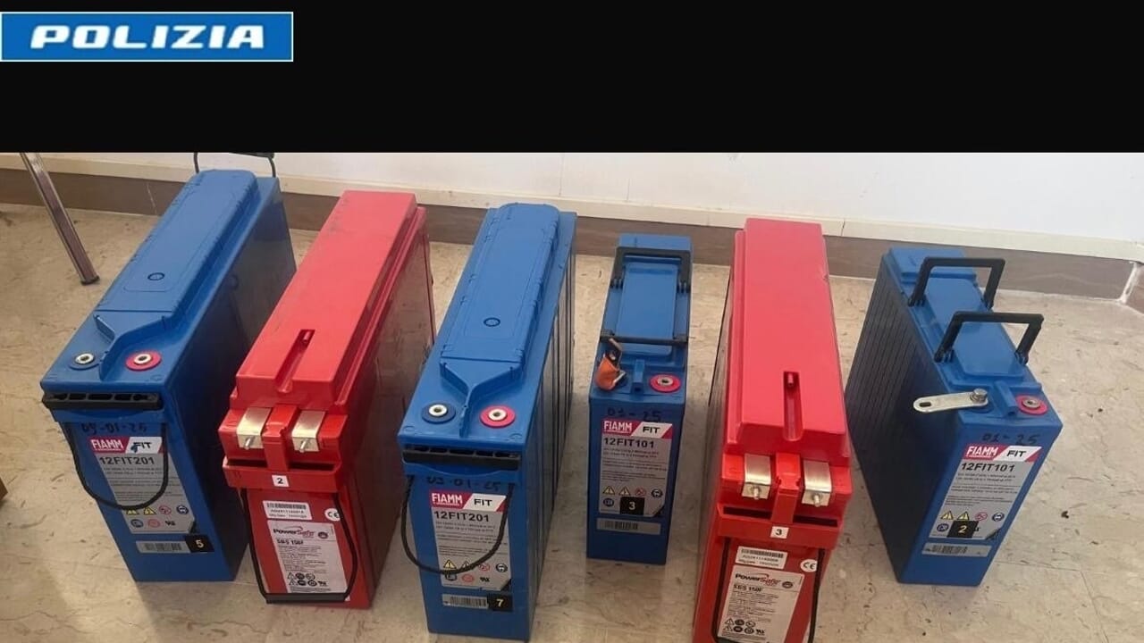 Furto a un ripetitore della società “Wind”, la Polizia di Stato di Avellino ritrova le batterie asportate