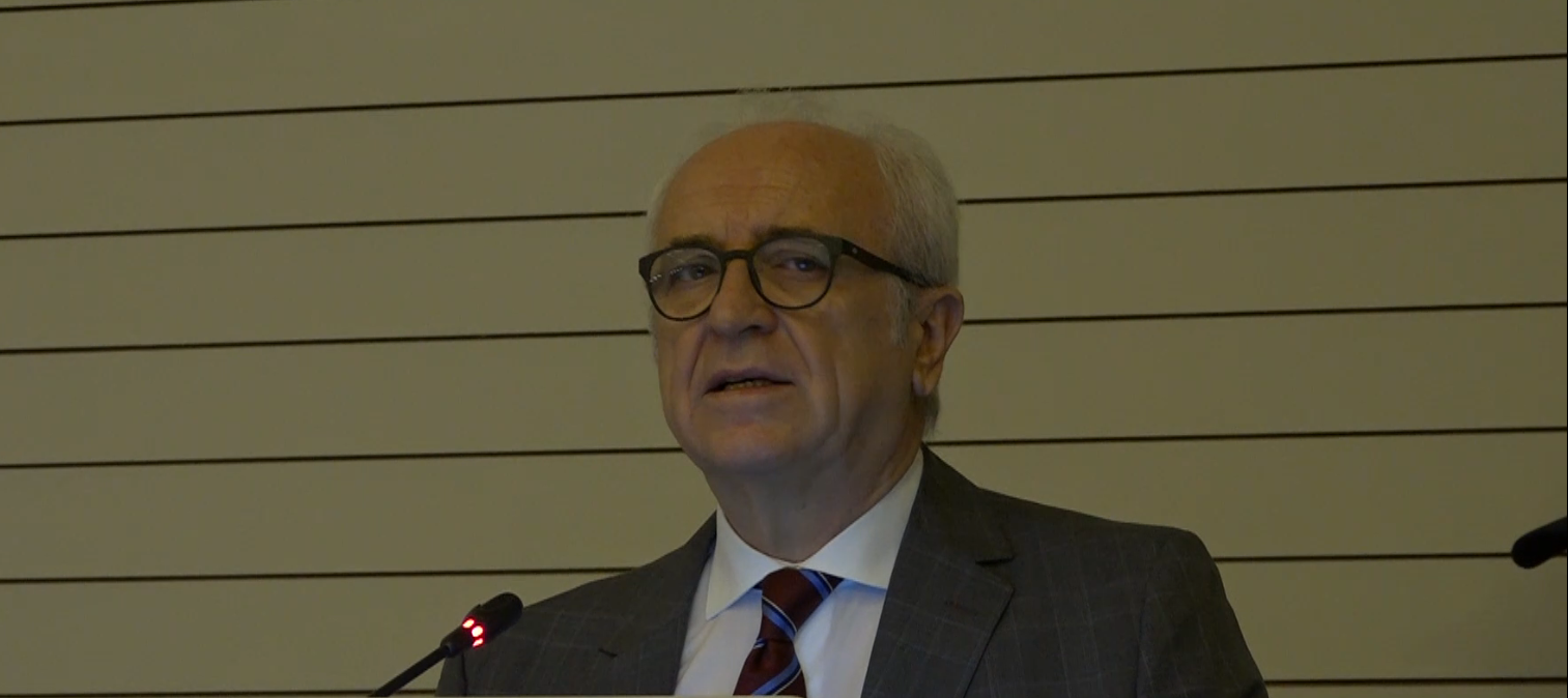 Pizzuti, addio col botto: l’informatizzazione del farmaco