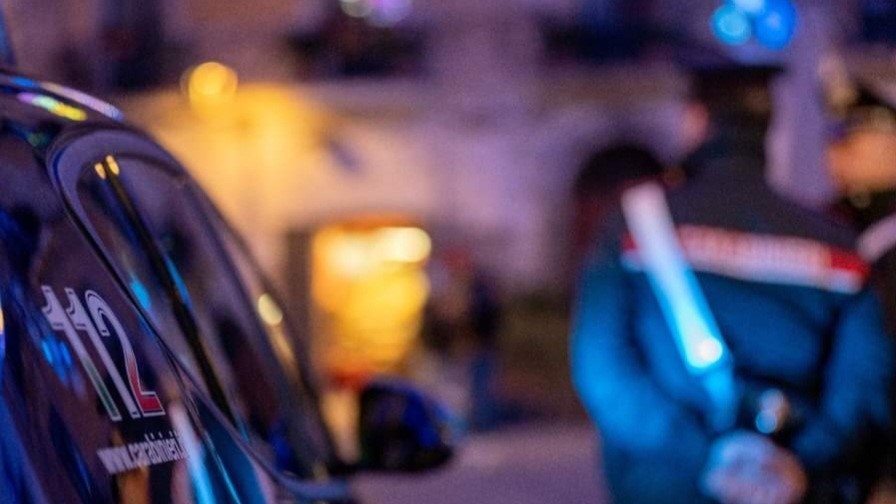 Mirabella Eclano, controlli a tappeto dei Carabinieri durante la “Notte Bianca”: segnalazioni per droga e fogli di via per falsi filantropi