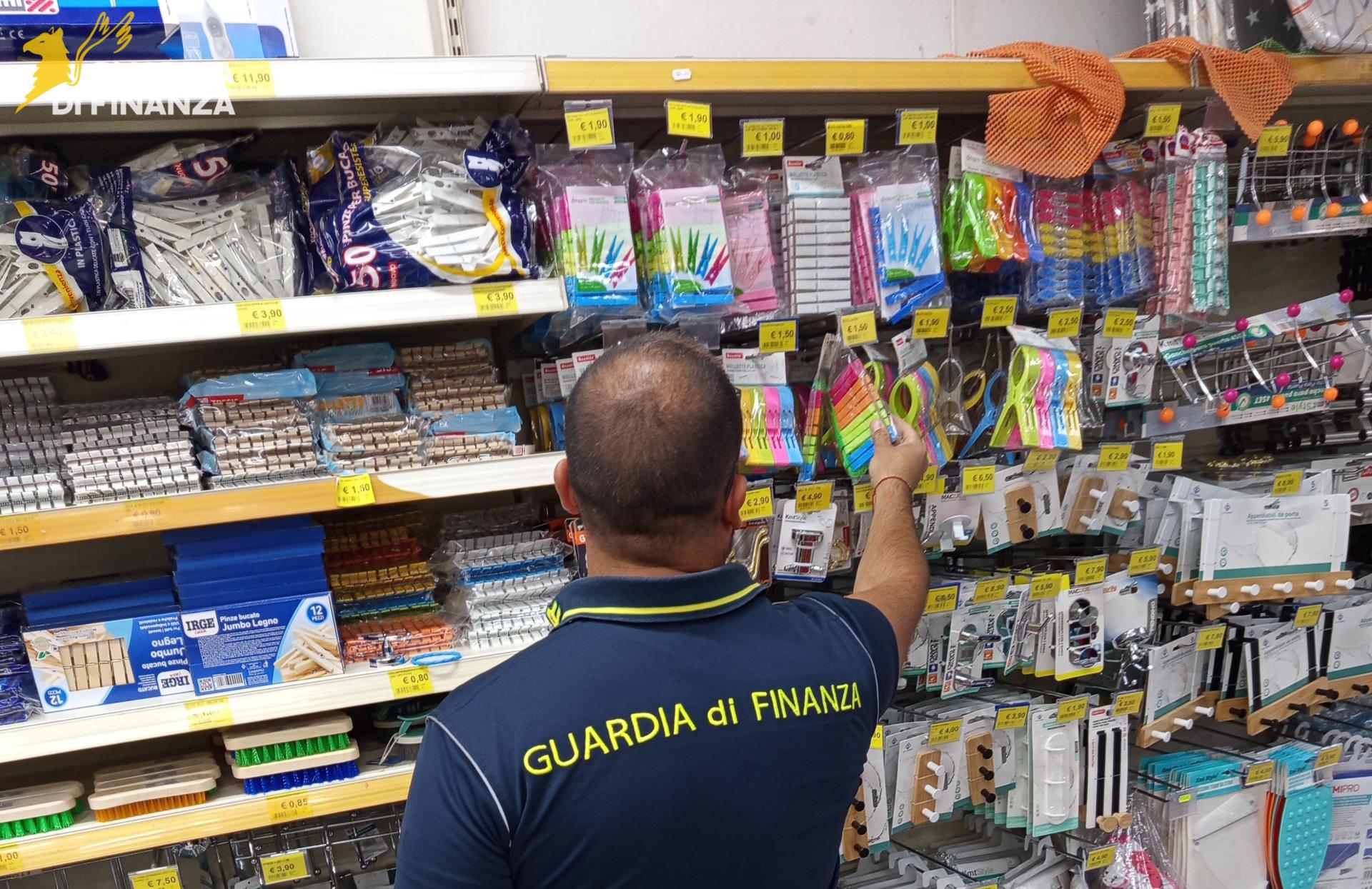 Avellino, GdF sequestra circa 6.000 prodotti non conformi: anche articoli per bambini e detergenti per l’infanzia