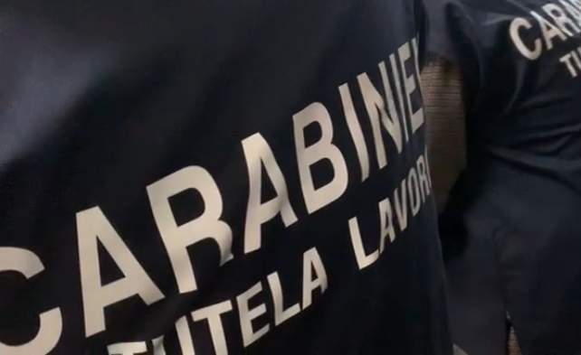 Avellino, Carabinieri nei controlli alla movida: chiuso un locale per lavoro nero. Sanzioni per circa 25mila euro