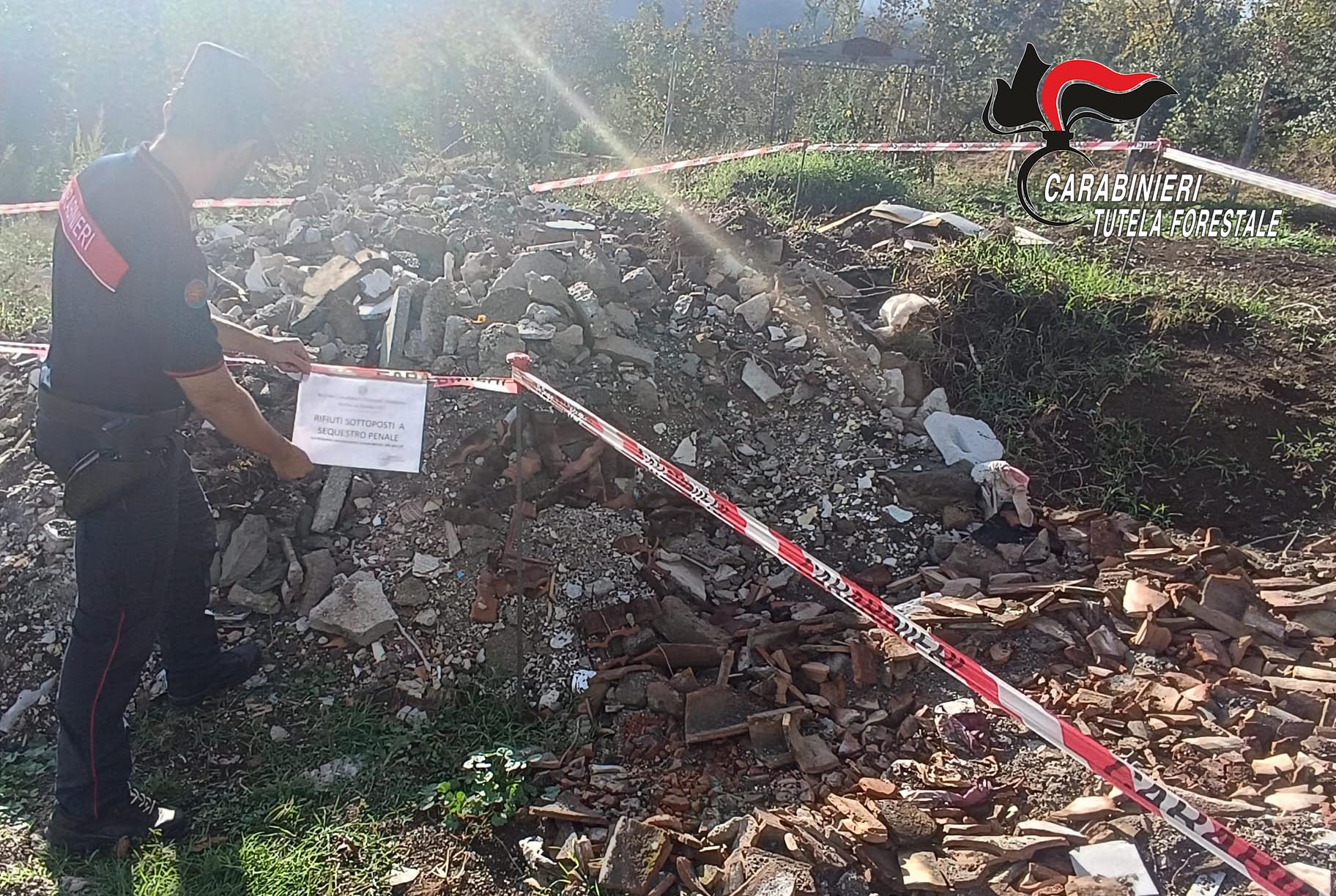 Forino (AV): I Carabinieri sequestrano dieci metri cubi di rifiuti speciali non pericolosi