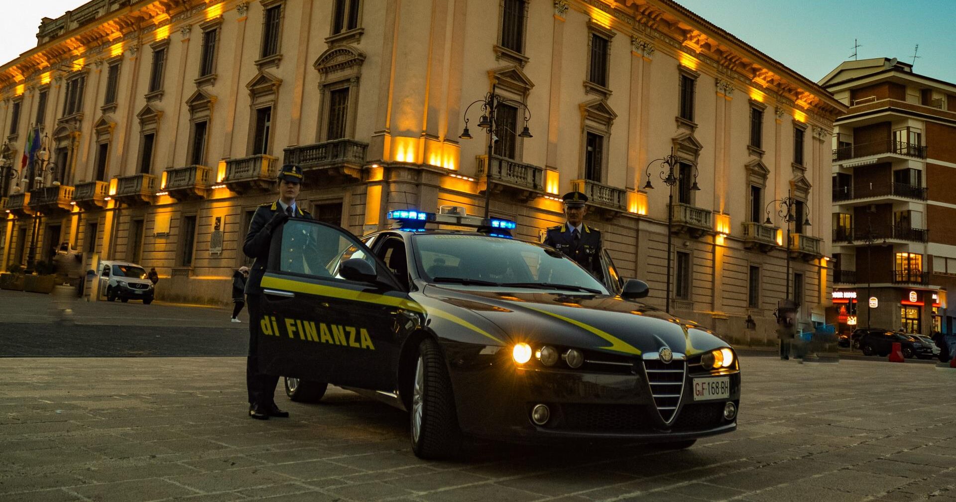 GdF Avellino, operazione “Dos Des”: perquisizioni disposte dalla Procura irpina nei confronti di funzionari della Provincia e imprenditori locali