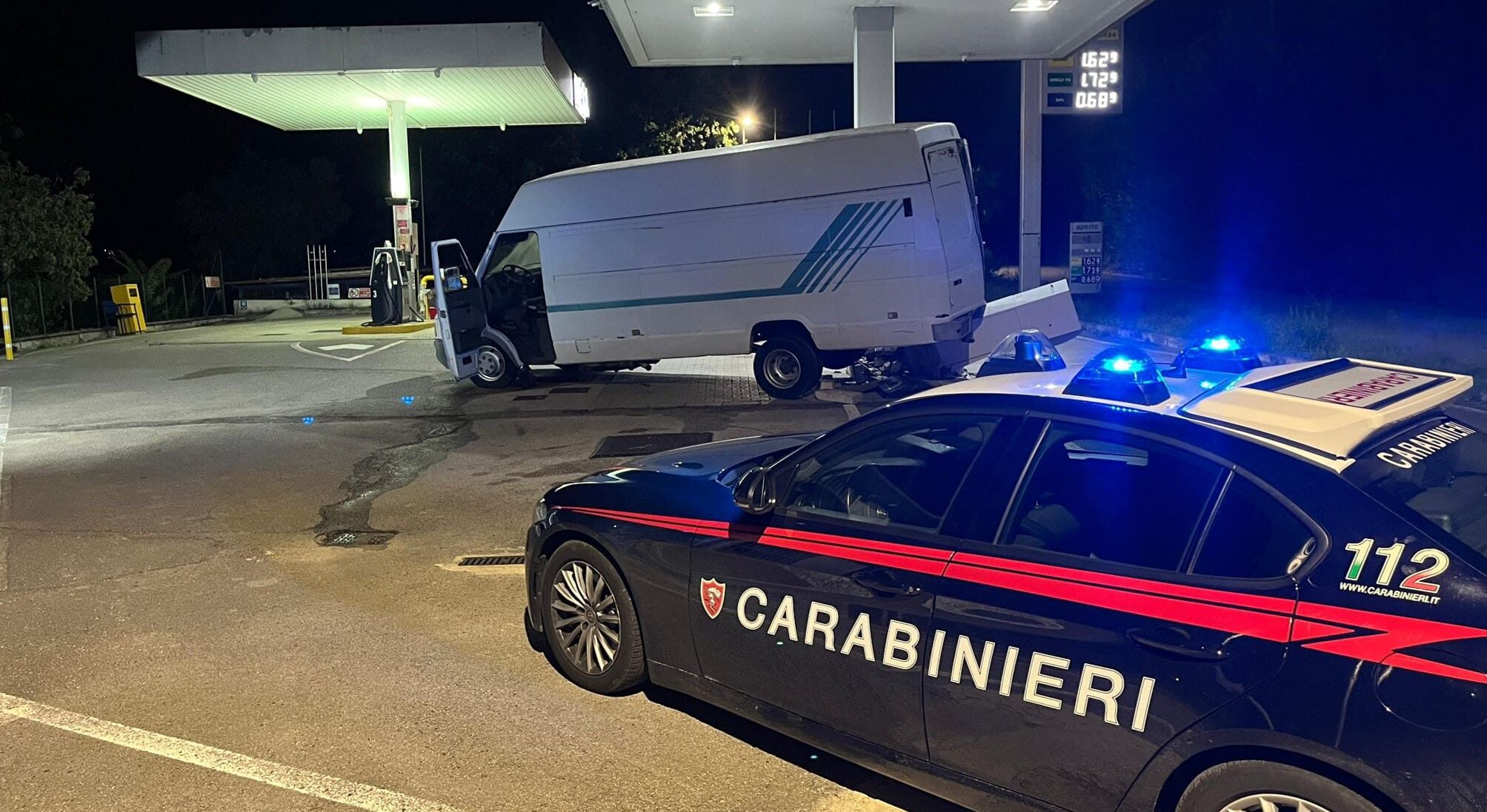 Tentato furto a un distributore di carburanti a Venticano, in fuga tre malviventi