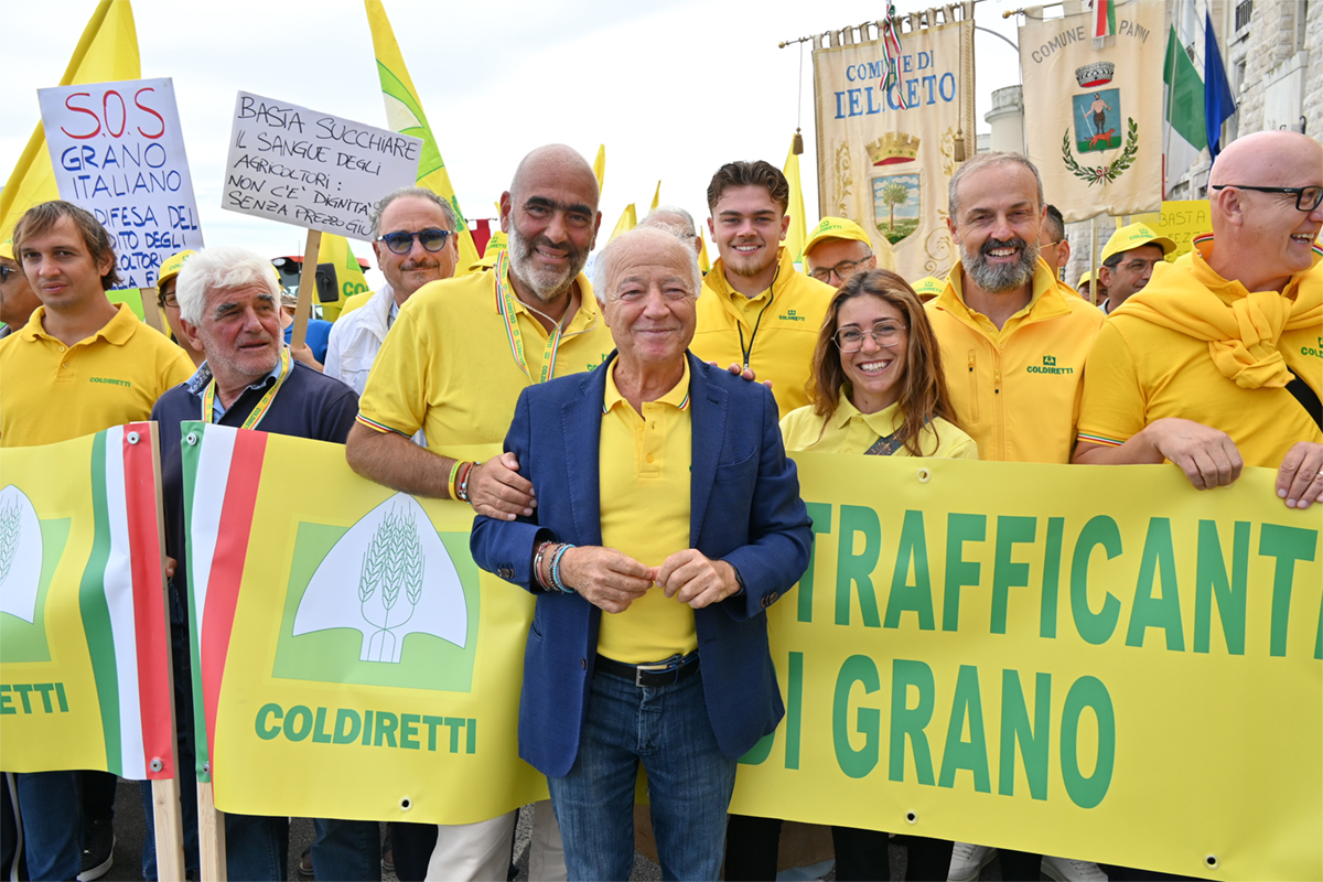 Crolla il prezzo del grano duro, ‘rischio campi vuoti’. Proteste agricoltori, Lollobrigida: via a Commissione nazionale