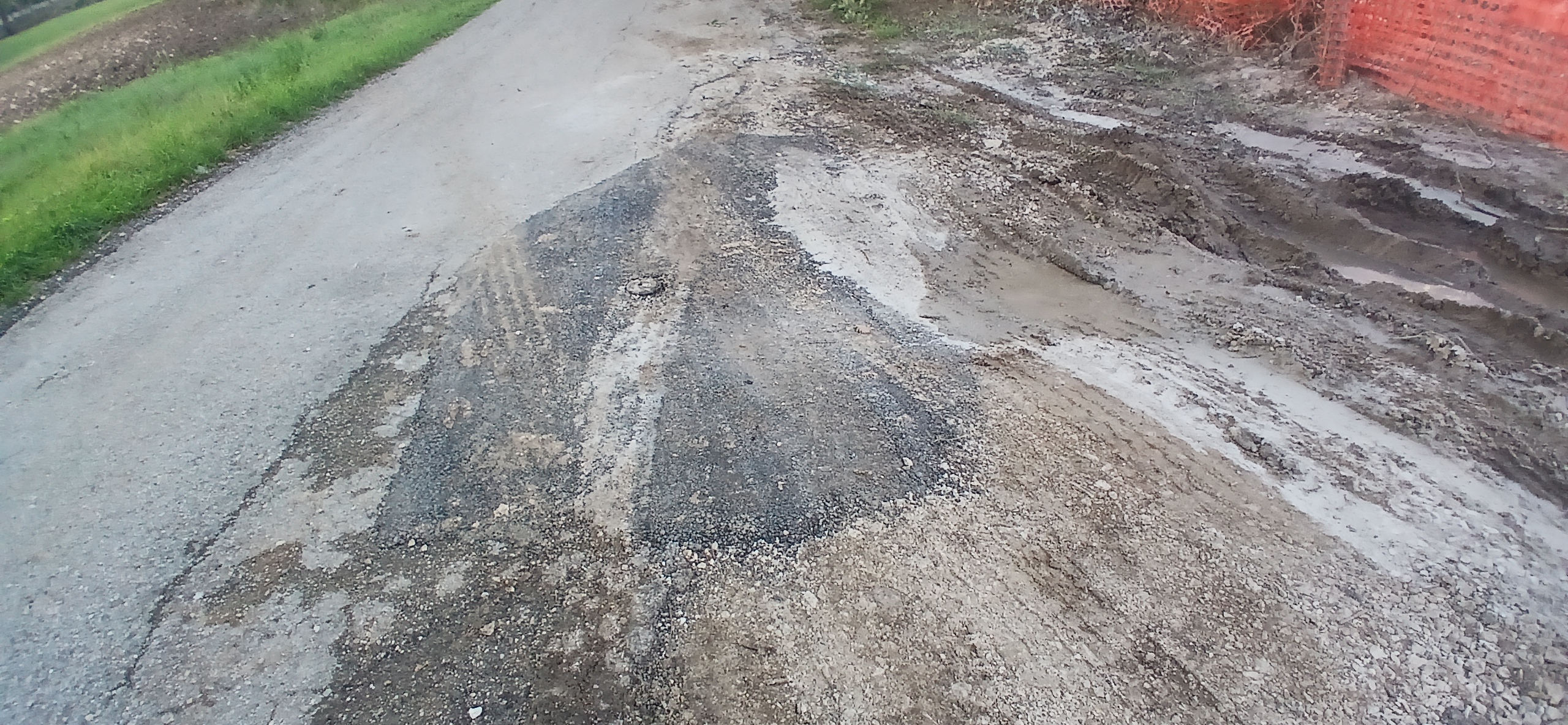 Strada dissestata nel comune di Morcone: la denuncia di un cittadino