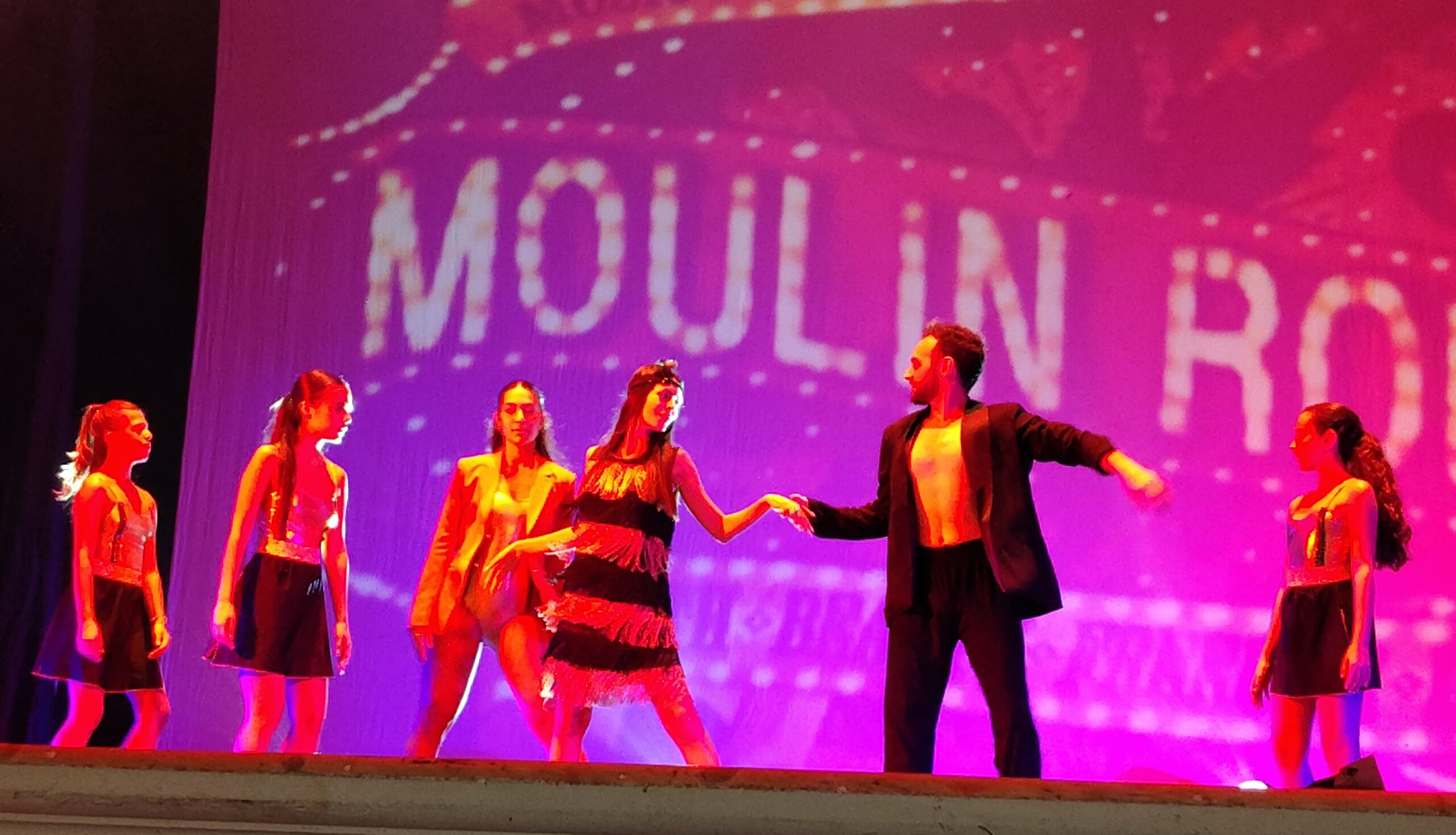 “Quando Danza il Mondo Antico”: il successo della Modern Dance Academy a Benevento