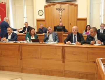 Arresto Santamaria, l’opposizione: Mastella riferisca in Consiglio comunale