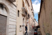 Arriva lo sfratto esecutivo, donna oppone resistenza e scatta l’intervento delle forze dell’ordine