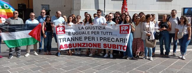 Precari della Giustizia in piazza a Benevento: “Stabilizzazione subito”