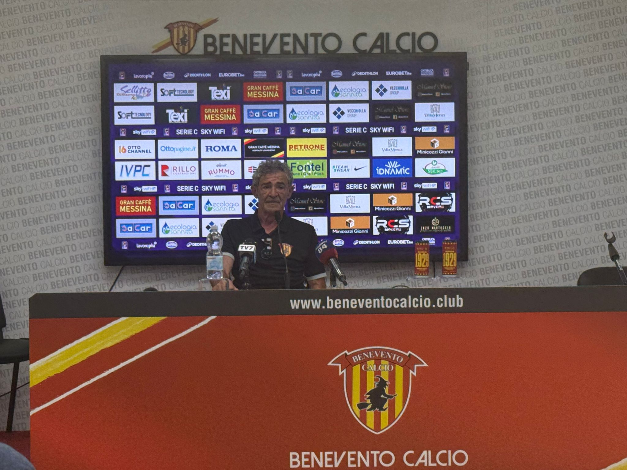 Benevento, Auteri: “Contento perché giochiamo da squadra. Avremo bisogno di tutti”