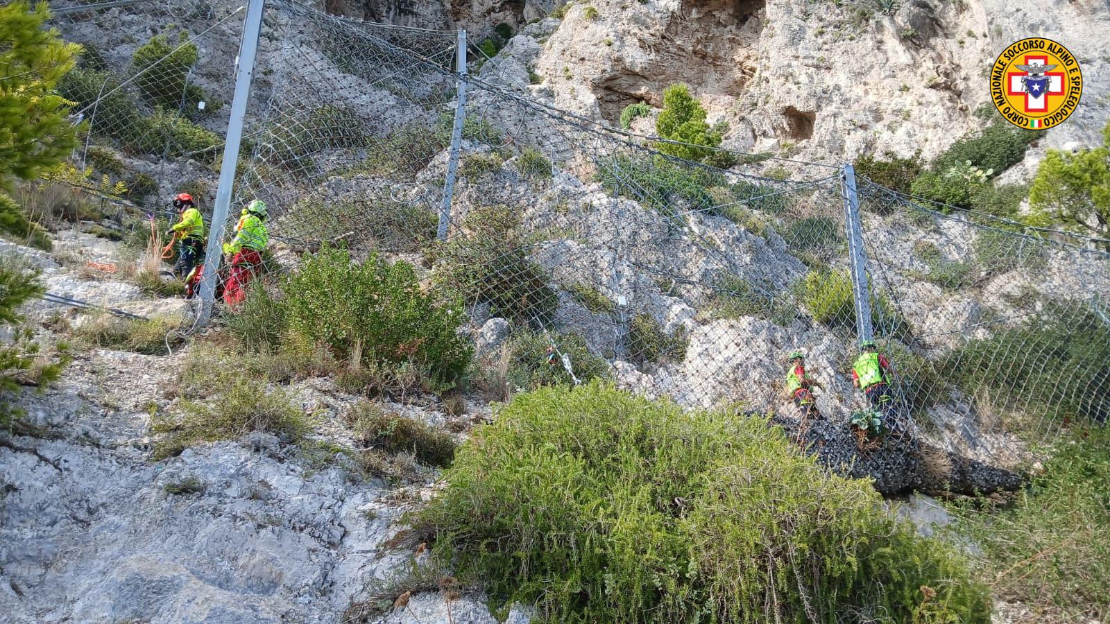 Tragedia a Capri, 38enne muore precipitando in zona “Punta Cannone”