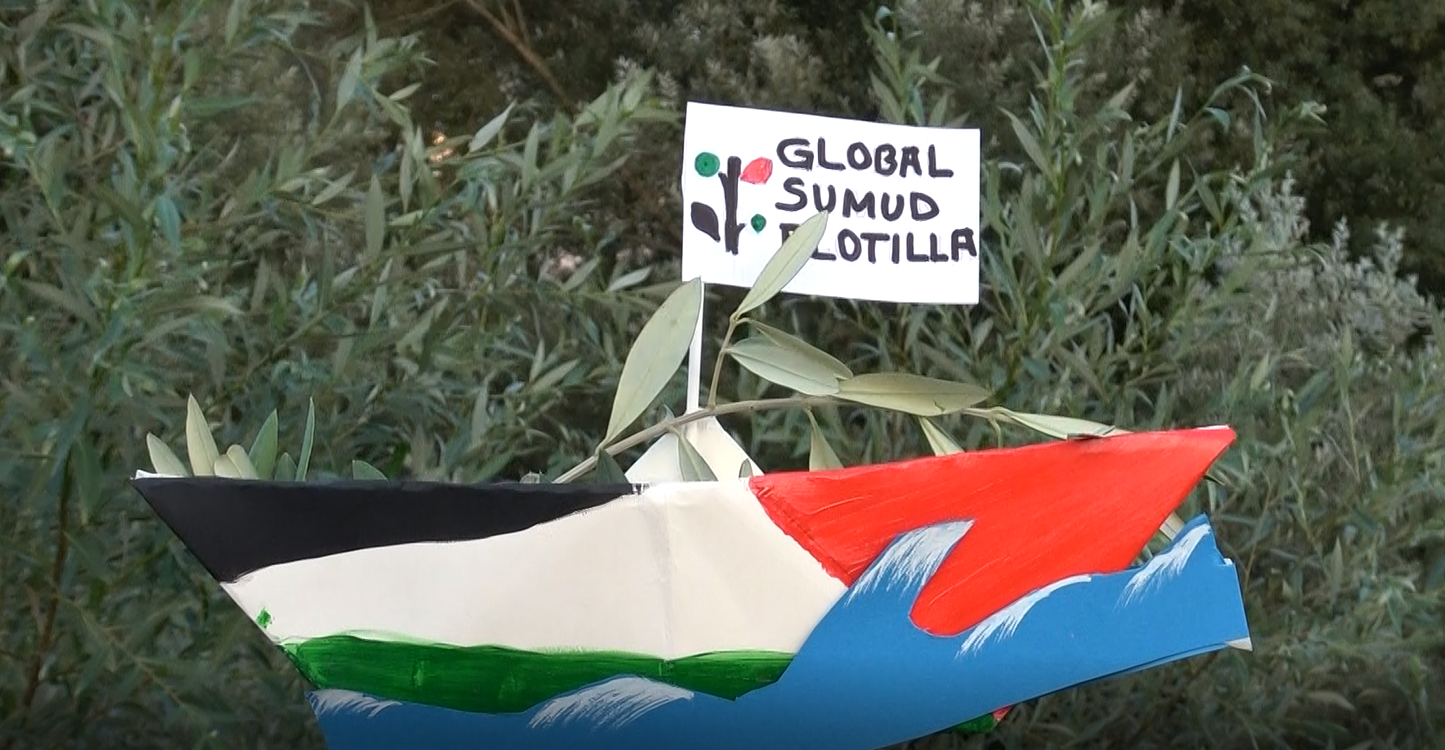 In centinaia sul ponte Pagliuca a sostegno della Flotilla per Gaza