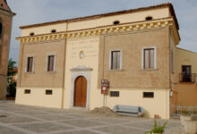 Trasporto scolastico, la minoranza di Castel Baronia chiede chiarezza: “Serve un incontro pubblico con le autorità competenti”