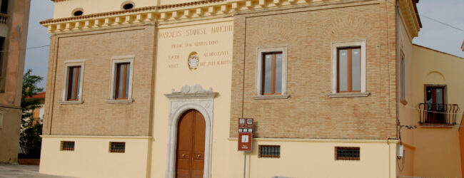 Trasporto scolastico, la minoranza di Castel Baronia chiede chiarezza: “Serve un incontro pubblico con le autorità competenti”