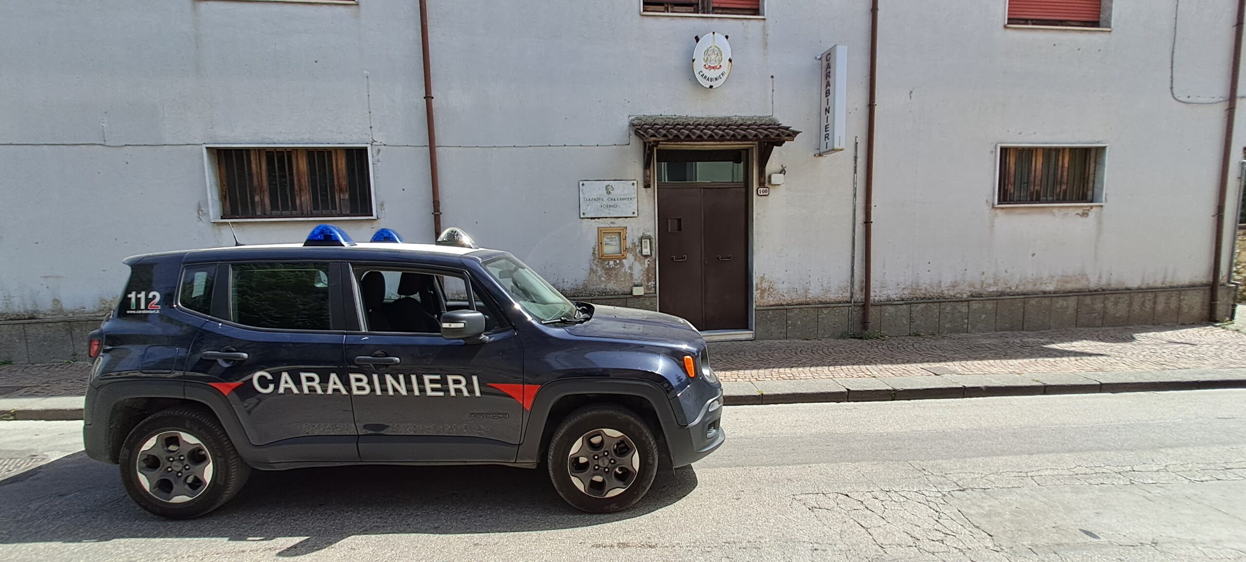 Forino (AV): in possesso di una balestra e guida sotto l’influenza dell’alcool – i Carabinieri denunciano un 20enne.