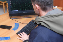 Avellino: vendita online di schede intestate fittiziamente, 45enne della provincia di Napoli indagato per ricettazione e perquisito dai Carabinieri