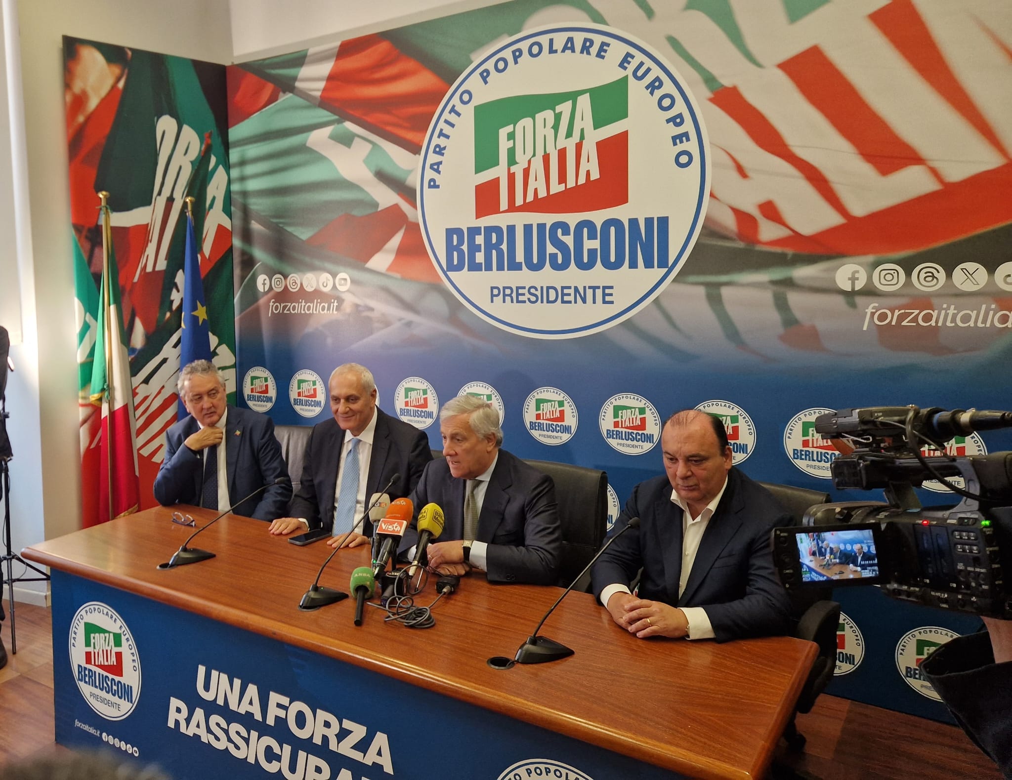 Campania, Tajani: “Nicola Caputo aderisce a Forza Italia. Altri lasceranno il centrosinistra per il vero centro”