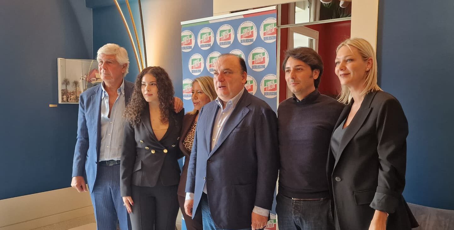 Regionali, Forza Italia annuncia i cinque capolista in Campania. Martusciello: “Tre donne e due uomini, espressione della società civile”