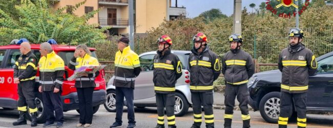 Avellino, i Vigili del Fuoco in visita al Comando dei Carabinieri: cordoglio per i tre militari caduti a Castel d’Azzano
