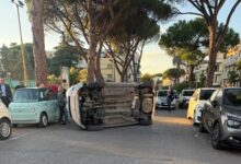 Incidente stradale al Viale Atlantici: quattro auto coinvolte e due feriti lievi