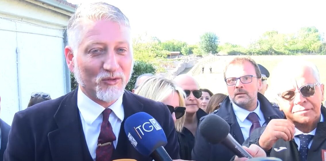 Il ministro della Cultura Giuli in Irpinia: “Nel Parco di Aeclanum proseguono gli scavi”