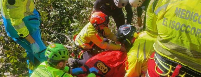 Montella, operaio boschivo coinvolto in un incidente: intervenuto il Soccorso Alpino