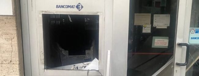 Guardia Sanframondi: fanno esplodere il bancomat, raid nella notte