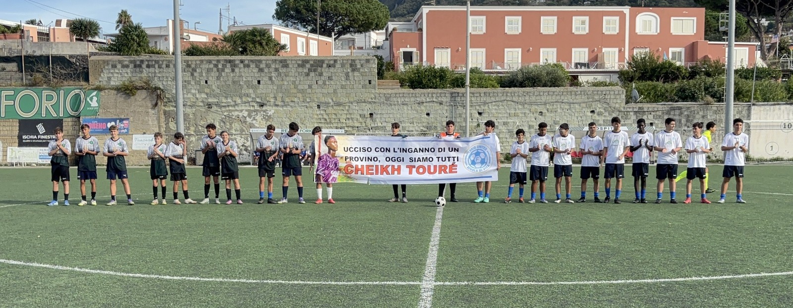 Ucciso con l’inganno di un provino, i ragazzi del “Forio United” ricordano Cheikh Touré