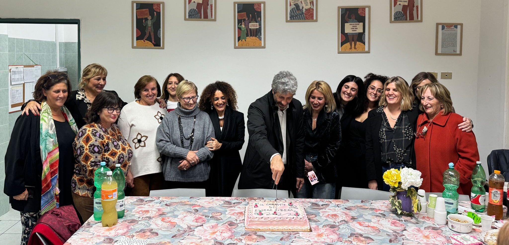 Visita di Roberto Fico alla Casa Rifugio “Antonella Russo” di Ospedaletto d’Alpinolo con Rosetta D’Amelio e l’avvocato Annamaria Oliviero