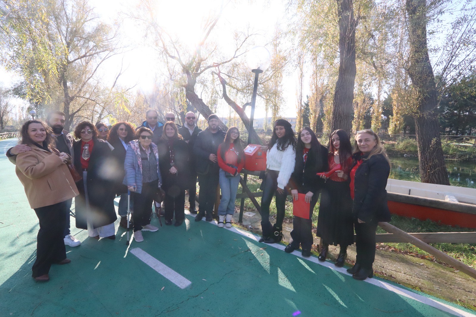 Telese Terme, “Presidio Rosso” per dire no alla violenza contro le donne